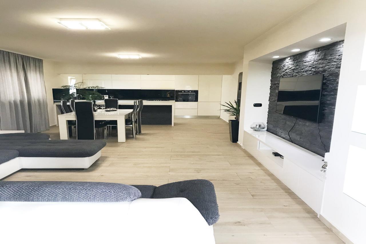 Apartments Villa Stivan Solin Ngoại thất bức ảnh